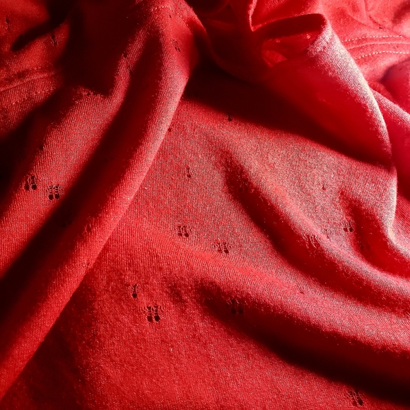 Red Distressed Cut Out Top SZ Medium by Cato - Picture 9 of 10